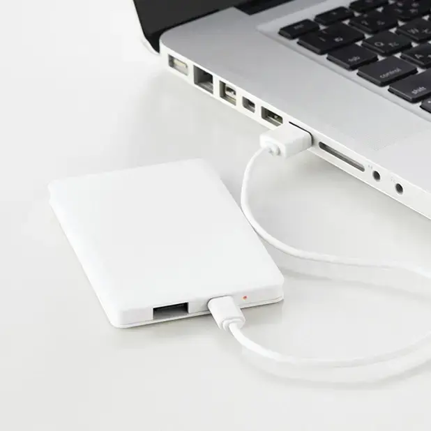 フラットモバイルバッテリー |バズノベルティ フラットモバイルバッテリー |バズノベルティ
