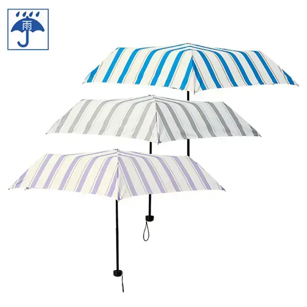 携帯にも便利な折りたたみ傘なのでバッグに常備すれば急な雨にも困りません。