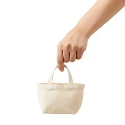 ギフトパッケージ用や観葉植物を入れてインテリアにするなどのコンパクトサイズ。 ギフトパッケージ用や観葉植物を入れてインテリアにするなどのコンパクトサイズ。