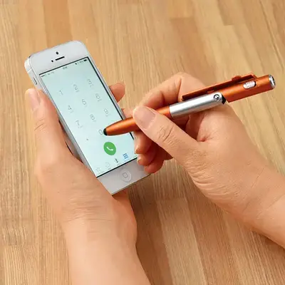 4WAY機能その1:タッチペン 4WAY機能その1:タッチペン