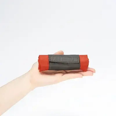 コンパクトに収納、持ち運びもラクラク。 コンパクトに収納、持ち運びもラクラク。