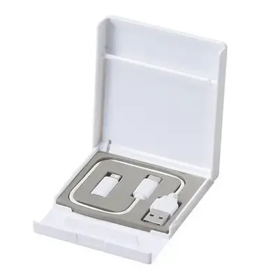 iPhone/Android共用コネクター、Type-Cケーブルが収まります。 iPhone/Android共用コネクター、Type-Cケーブルが収まります。