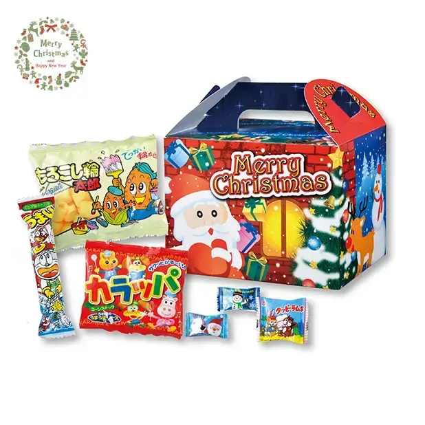 クリスマスのイラストが目を引くお菓子6点が入ったギフトボックスです。