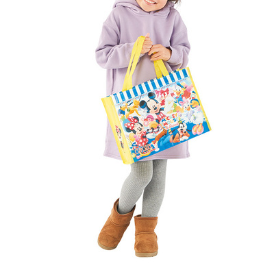 お菓子を食べ終えた後も日常的にバッグが使えます。 お菓子を食べ終えた後も日常的にバッグが使えます。