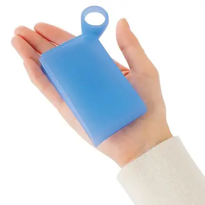 手のひらに乗る大きさなので携帯にも便利です。 手のひらに乗る大きさなので携帯にも便利です。