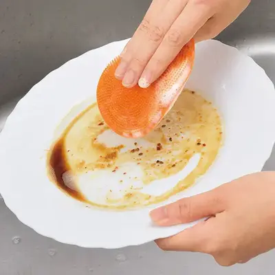 落としづらい食器類の油汚れに。 落としづらい食器類の油汚れに。