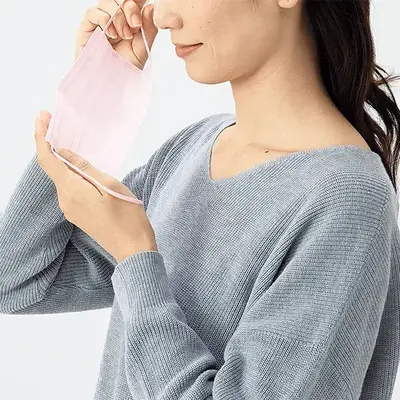 撥油加工された特殊フィルターで口紅やファンデーションがつきにくい。 撥油加工された特殊フィルターで口紅やファンデーションがつきにくい。