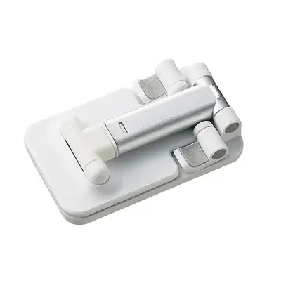 コンパクトに折りたたんで収納できます。 コンパクトに折りたたんで収納できます。