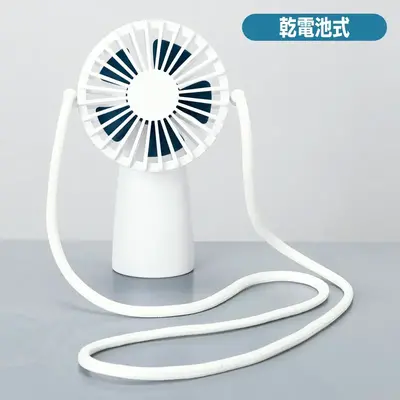 付属のストラップでハンズフリー。首にかけて携帯もできます。 付属のストラップでハンズフリー。首にかけて携帯もできます。