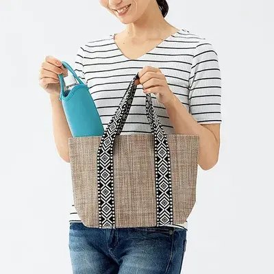 結露が防げるのでバッグなどでの携帯でも他のものを濡らす心配がありません。 結露が防げるのでバッグなどでの携帯でも他のものを濡らす心配がありません。