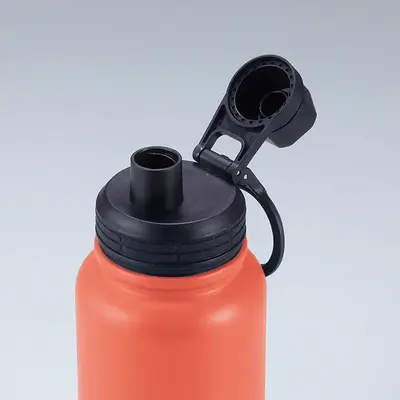 キャップ式で飲みやすい飲み口。直飲みできます。 キャップ式で飲みやすい飲み口。直飲みできます。
