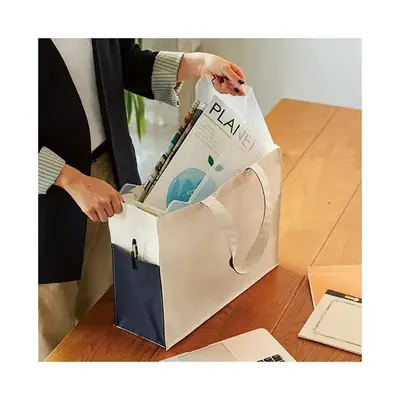 市販のA4サイズのファイルボックスが丸々収納可能なビッグサイズ。 市販のA4サイズのファイルボックスが丸々収納可能なビッグサイズ。
