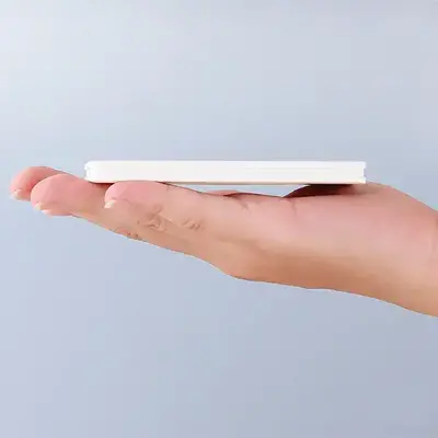 携帯に便利なスリムなボディ。 携帯に便利なスリムなボディ。