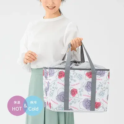 ショッピングバッグとして十分な容量の保冷温バッグ。 ショッピングバッグとして十分な容量の保冷温バッグ。