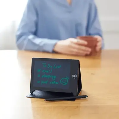 スタンドタイプとしても使用可能です。 スタンドタイプとしても使用可能です。