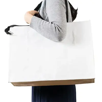 容量が多く肩掛けもできます。 容量が多く肩掛けもできます。
