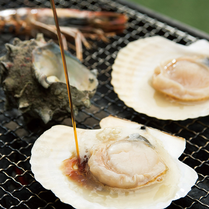 ホタテなどを焼いて食べる前にひとかけ。