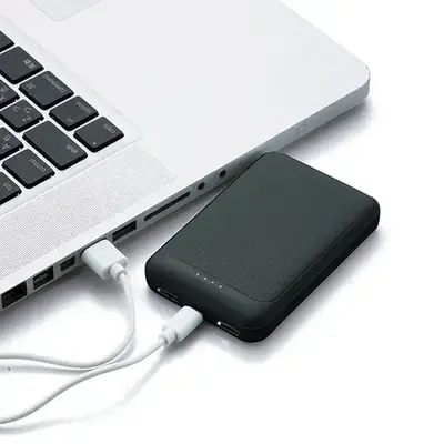 PCから蓄電できます。 PCから蓄電できます。