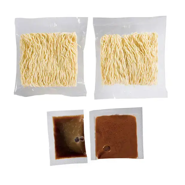 熟成乾燥麺80ｇ×2  醤油スープ36ｇ×1  味噌スープ50ｇ×1