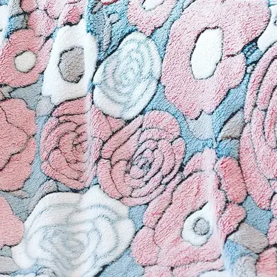 立体感のある花柄模様が高級感を醸し出します。 立体感のある花柄模様が高級感を醸し出します。