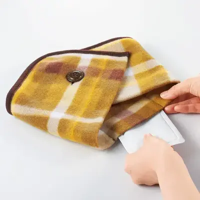 カイロが入るポケット付き。 カイロが入るポケット付き。