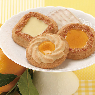 二度焼きクッキー「ロシアケーキ」のレモン味タイプ。