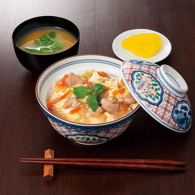 卵一つあれば本格親子丼が楽しめる! 卵一つあれば本格親子丼が楽しめる!