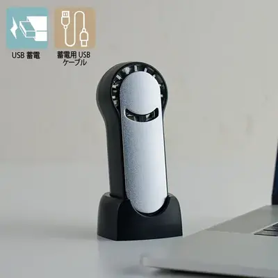 付属の台座にセットし卓上型としても使えます。 付属の台座にセットし卓上型としても使えます。