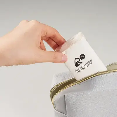 持ち運びやすいコンパクトサイズ。 持ち運びやすいコンパクトサイズ。