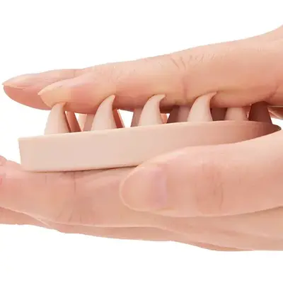 頭皮をや左飛くマッサージできるシリコン製 頭皮をや左飛くマッサージできるシリコン製