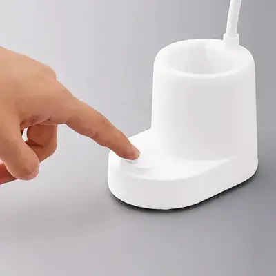 ワンタッチで点灯します。 ワンタッチで点灯します。