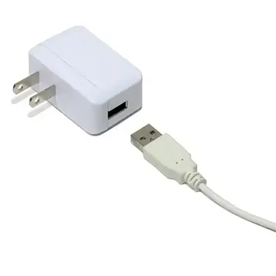 ACアダプタを介しUSBケーブルで作動させられます。 ACアダプタを介しUSBケーブルで作動させられます。