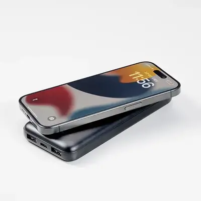 人気のワイヤレス充電も可能なタイプです。