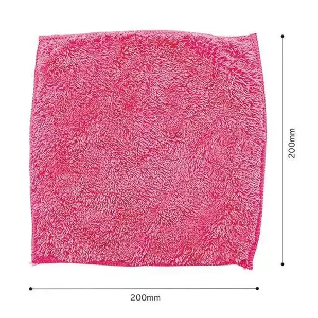 200mm×200mmサイズのハンカチタオルでアレンジしています。