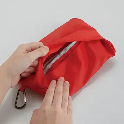 収納時は小さくたたんで持ち運びラクラク 収納時は小さくたたんで持ち運びラクラク