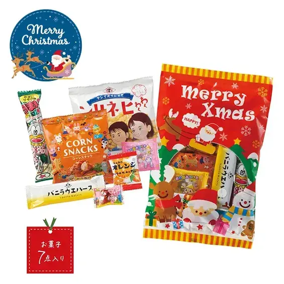 7点ものお菓子が詰められたクリスマス仕様のパックです。