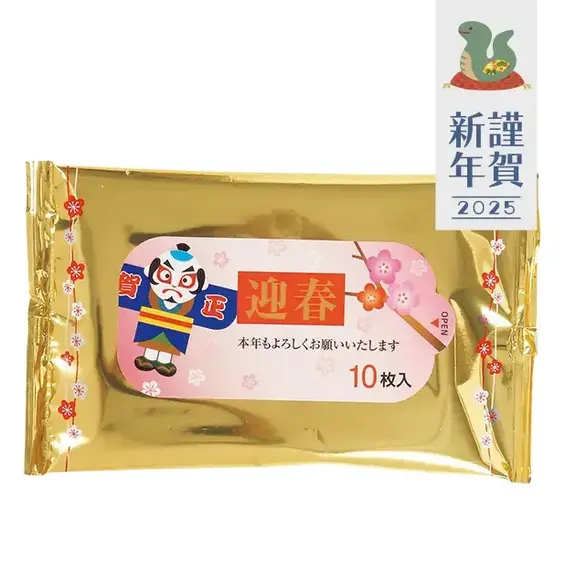 ゴールドカラーのパッケージでおめでたさが伝わるウェットティッシュです。