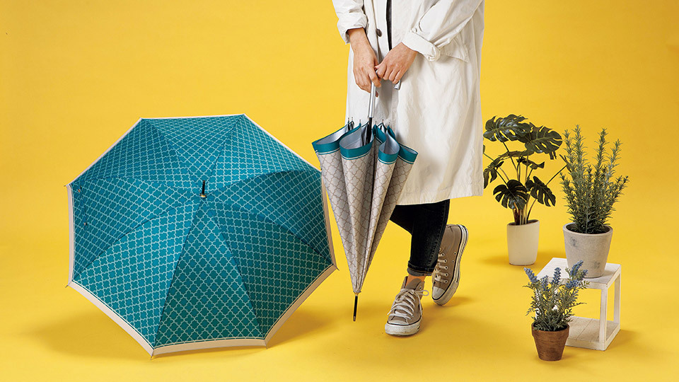紫外線から肌を守る晴雨兼用傘